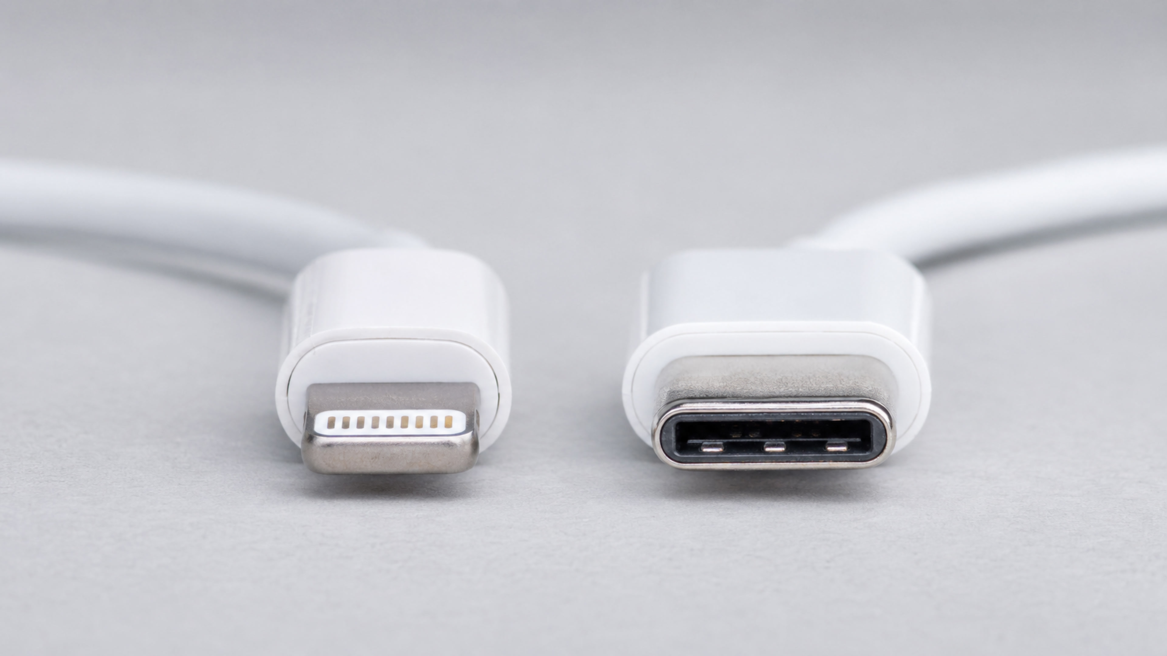 iPhone şarj aleti ka&ccedil; watt olmalı